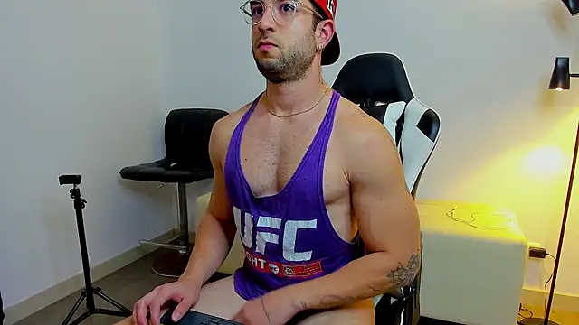 Snapshot of dafboy1 chatting on November 23, 2025, 5:12 pm dafboy1 online show from November 23, 2025, 5:12 pm