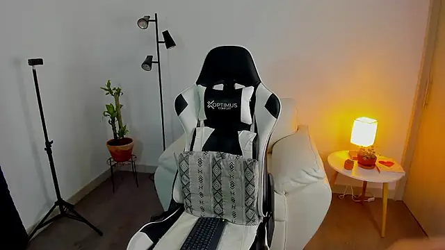 dafboy1 online show from January 17, 2026, 2:26 am