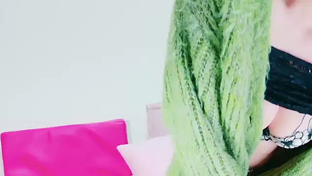 Snapshot of yukiDX chatting on December 13, 2024, 12:06 pm yukiDX online show from December 13, 2024, 12:06 pm