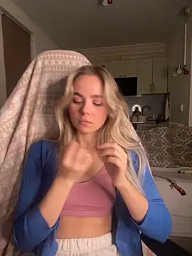 Snapshot of SkyBriii chatting on January 19, 2025, 6:00 pm SkyBriii online show from January 19, 2025, 6:00 pm