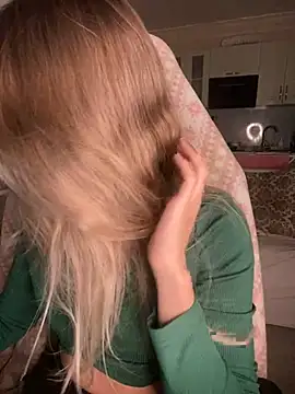 Snapshot of SkyBriii chatting on January 27, 2025, 6:20 pm SkyBriii online show from January 27, 2025, 6:20 pm