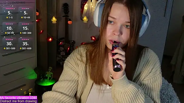 ValBae online show from October 30, 2025, 10:06 pm