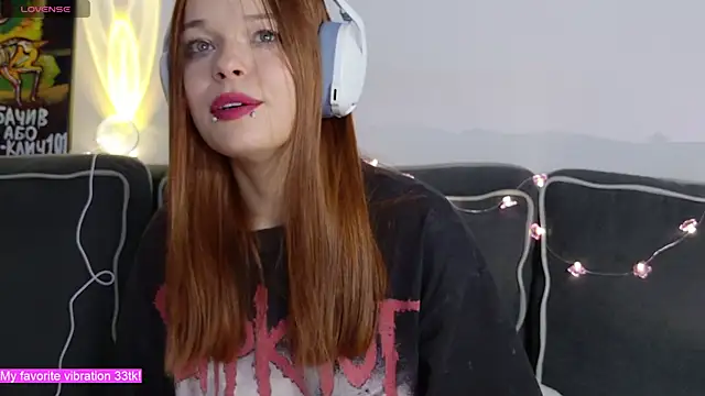 ValBae online show from November 15, 2025, 10:03 pm