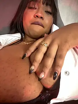 ailynBlaze online show from February 19, 2025, 2:44 pm