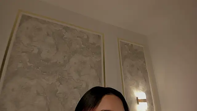 victoria18x online show from November 7, 2025, 7:07 pm