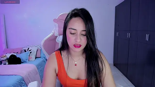 Tinylottie online show from November 18, 2025, 1:54 am