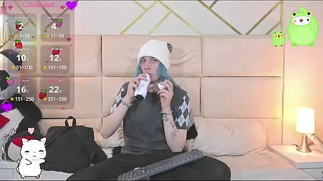 -kisa  online show from November 28, 2025, 2:34 am