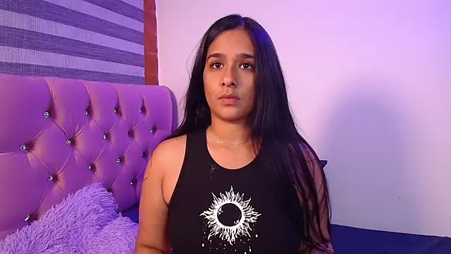 Snapshot of Maeena chatting on March 12, 2026, 1:11 am Maeena online show from March 12, 2026, 1:11 am