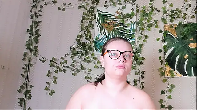 Snapshot of Seductive_She_Wolf chatting on November 23, 2025, 9:08 am Seductive She Wolf online show from November 23, 2025, 9:08 am