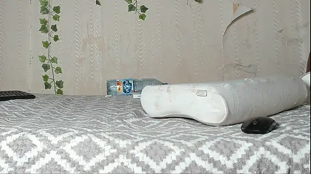 Snapshot of Seductive_She_Wolf chatting on November 19, 2025, 5:35 pm Seductive She Wolf online show from November 19, 2025, 5:35 pm