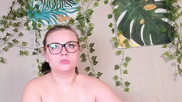 Snapshot of Seductive_She_Wolf chatting on October 6, 2025, 2:13 am Seductive She Wolf online show from October 6, 2025, 2:13 am