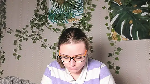 Snapshot of Seductive_She_Wolf chatting on November 3, 2025, 3:26 pm Seductive She Wolf online show from November 3, 2025, 3:26 pm