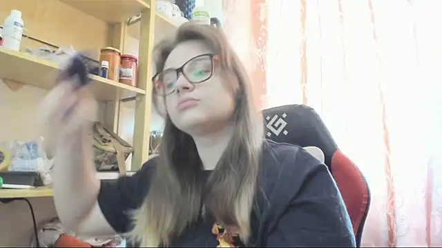 Snapshot of Seductive_She_Wolf chatting on April 29, 2026, 4:33 pm Seductive She Wolf online show from April 29, 2026, 4:33 pm