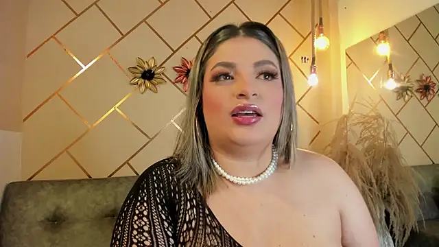 marianeporter   online show from November 28, 2025, 9:59 pm