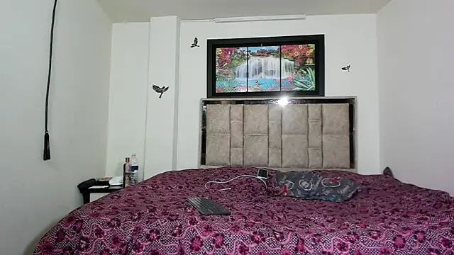 alanaanddaphne online show from October 14, 2025, 3:56 pm