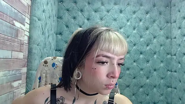 Samantha Smiith online show from November 8, 2025, 3:32 am