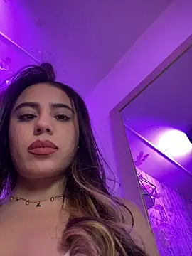 AbyThompson online show from November 12, 2025, 1:37 pm