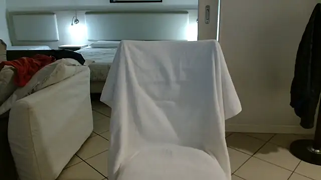 Snapshot of Lot_of_cumIT chatting on April 15, 2026, 9:26 pm Lot of cumIT online show from April 15, 2026, 9:26 pm