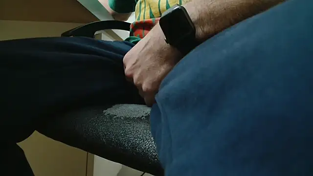 Snapshot of Lot_of_cumIT chatting on April 7, 2026, 12:12 am Lot of cumIT online show from April 7, 2026, 12:12 am