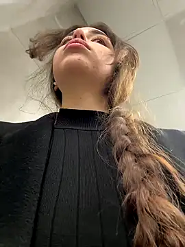 pantyless online show from October 4, 2025, 7:26 pm