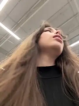 pantyless online show from April 25, 2026, 12:24 am