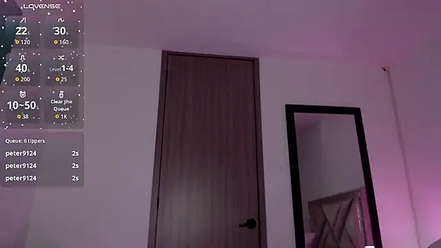 Snapshot of SophiaJoliebm chatting on February 4, 2026, 4:29 am SophiaJoliebm online show from February 4, 2026, 4:29 am