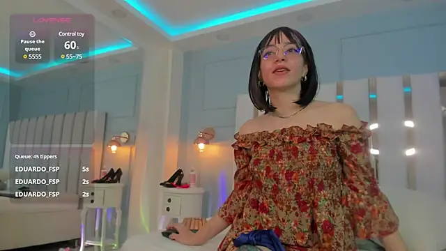 Snapshot of sweeet_peach chatting on March 6, 2025, 11:20 pm sweeet peach online show from March 6, 2025, 11:20 pm