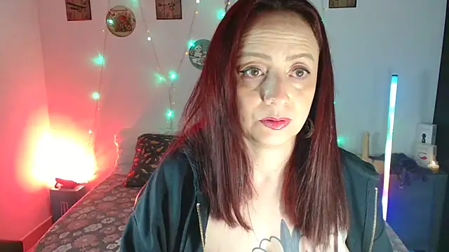 catalinamommyx online show from October 22, 2025, 6:02 am