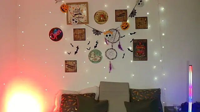 catalinamommyx online show from October 30, 2025, 12:09 am