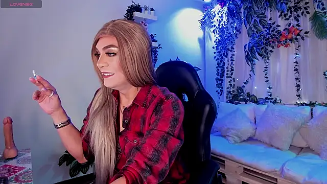 karol elegance  online show from November 14, 2025, 1:15 pm