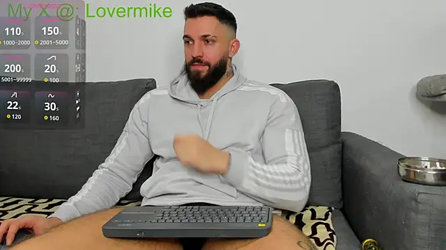 Snapshot of LoveIsBlind_ chatting on November 28, 2025, 7:30 am LoveIsBlind online show from November 28, 2025, 7:30 am