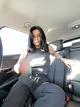 Snapshot of NaomiSquirts chatting on March 19, 2025, 3:19 pm NaomiSquirts online show from March 19, 2025, 3:19 pm