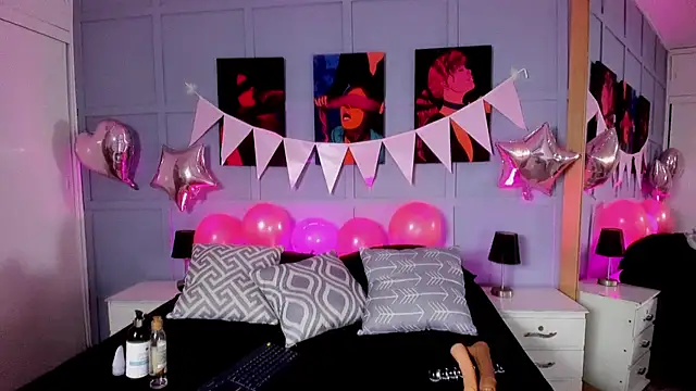 Snapshot of Elizabeth_Santos chatting on October 20, 2025, 7:47 pm Elizabeth Santos online show from October 20, 2025, 7:47 pm