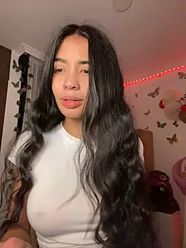 Snapshot of lina_pink chatting on December 30, 2024, 11:38 pm lina pink online show from December 30, 2024, 11:38 pm