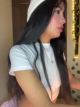 Snapshot of lina_pink chatting on February 1, 2026, 5:06 am lina pink online show from February 1, 2026, 5:06 am