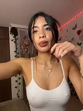 Snapshot of lina_pink chatting on March 5, 2025, 2:14 am lina pink online show from March 5, 2025, 2:14 am