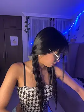 Snapshot of lina_pink chatting on October 9, 2025, 3:18 am lina pink online show from October 9, 2025, 3:18 am