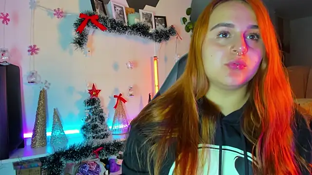 Snapshot of evy_orange1 chatting on January 6, 2026, 2:15 am evy orange1 online show from January 6, 2026, 2:15 am