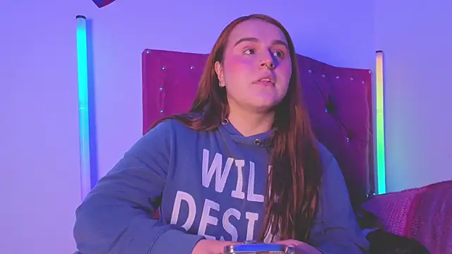 evy orange1 online show from October 18, 2025, 1:07 am