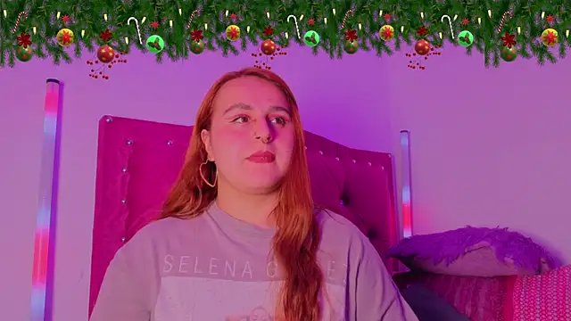 Snapshot of evy_orange1 chatting on December 5, 2025, 12:21 am evy orange1 online show from December 5, 2025, 12:21 am