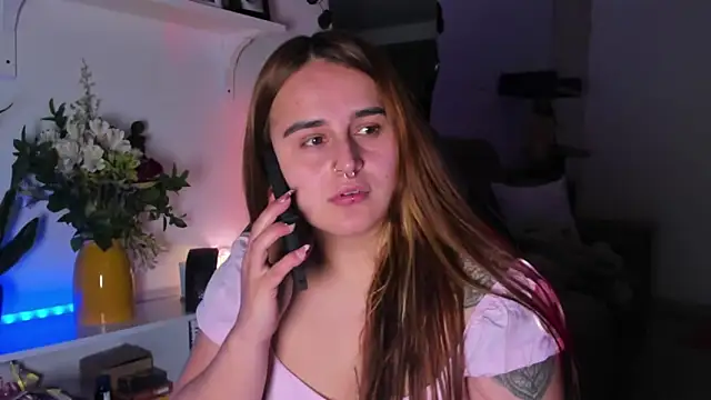 Snapshot of evy_orange1 chatting on February 27, 2026, 3:07 am evy orange1 online show from February 27, 2026, 3:07 am