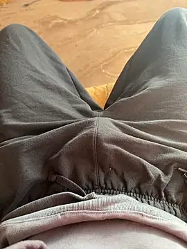 Snapshot of josle24 chatting on October 29, 2025, 3:11 pm josle24 online show from October 29, 2025, 3:11 pm