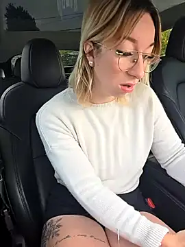 Snapshot of Giuliana_baby chatting on November 5, 2025, 8:50 am Giuliana baby online show from November 5, 2025, 8:50 am