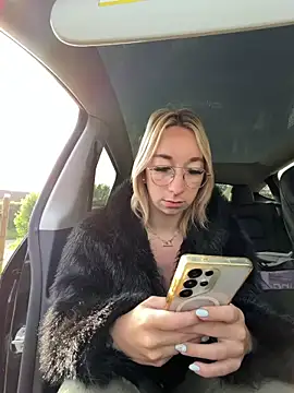 Snapshot of Giuliana_baby chatting on May 10, 2026, 6:17 am Giuliana baby online show from May 10, 2026, 6:17 am