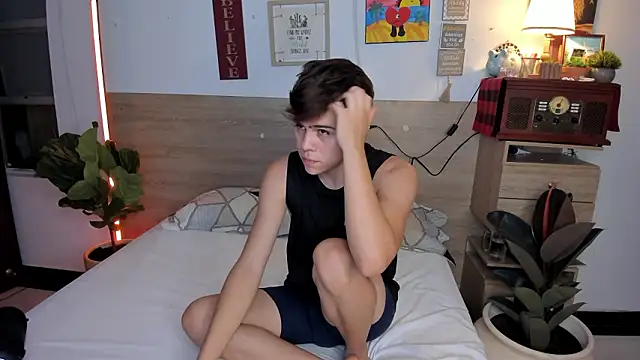 Snapshot of justinbiler chatting on February 28, 2026, 10:42 pm justinbiler online show from February 28, 2026, 10:42 pm