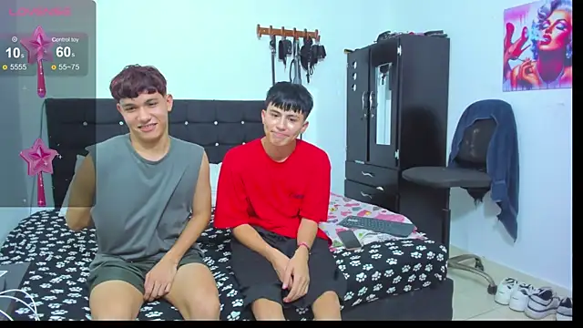 Snapshot of Alexander_and_Xiao chatting on February 4, 2026, 11:11 pm Alexander and Xiao online show from February 4, 2026, 11:11 pm