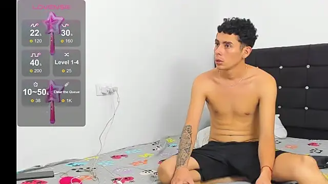 Snapshot of Alexander_and_Xiao chatting on December 4, 2025, 10:31 pm Alexander and Xiao online show from December 4, 2025, 10:31 pm