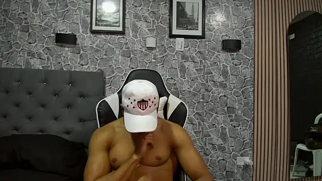 Snapshot of chriss_jones1 chatting on September 11, 2025, 3:39 am chriss jones1 online show from September 11, 2025, 3:39 am