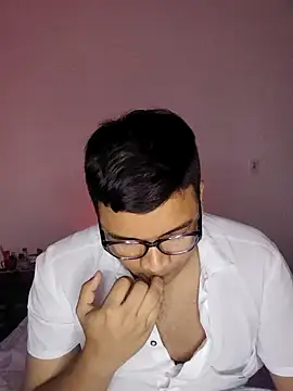 Elian16  online show from April 2, 2026, 5:14 am