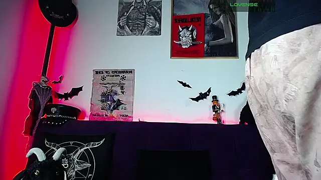 Snapshot of blckwolf_6 chatting on November 3, 2025, 6:44 pm blckwolf 6 online show from November 3, 2025, 6:44 pm